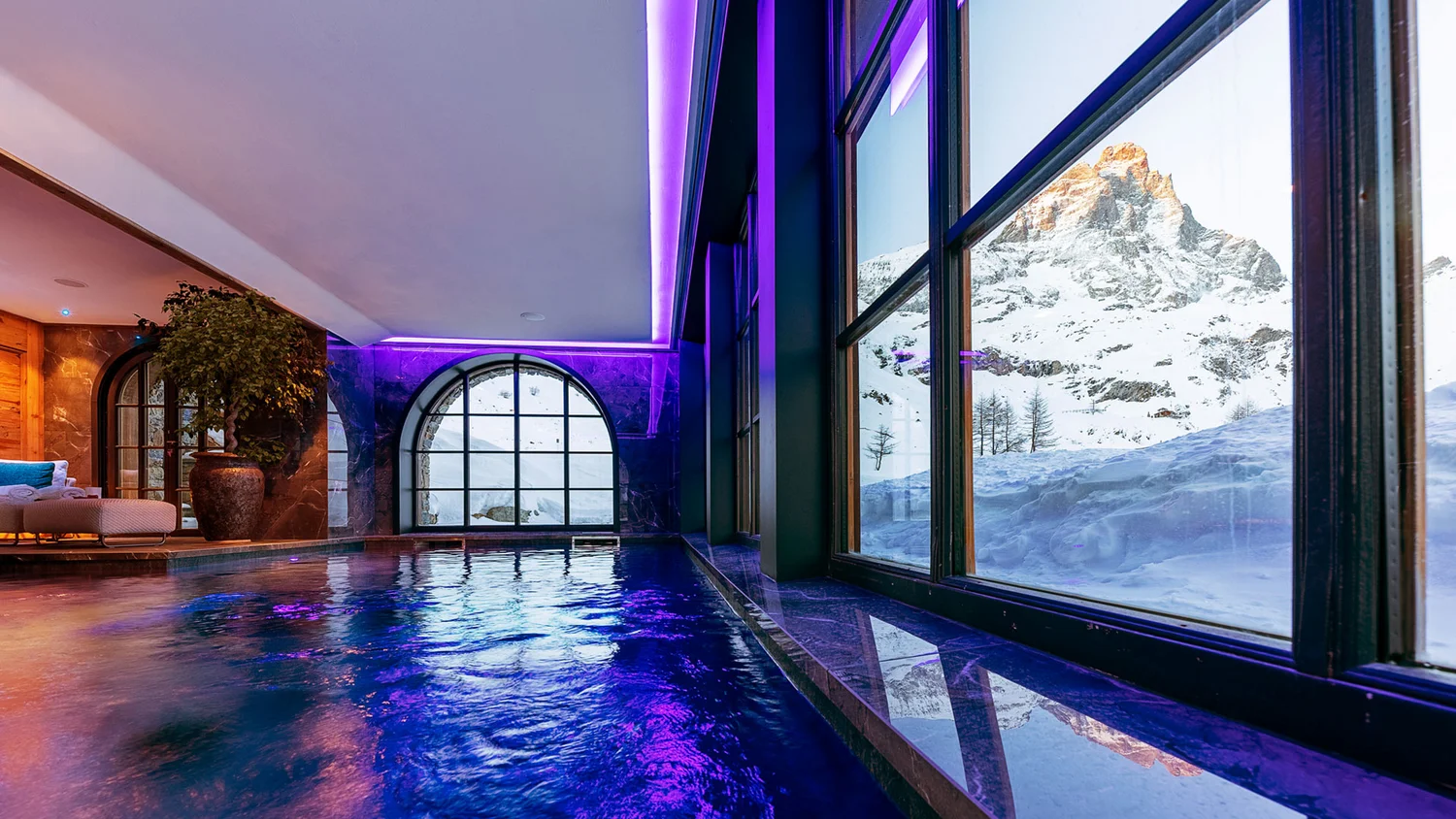 Fuori dai nostri hotel: il Cervino, una vetta leggendaria.
