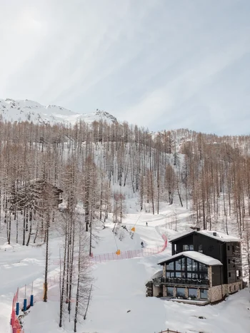 Luxury hotels, chalets & suites in Cervinia – Aosta Valley