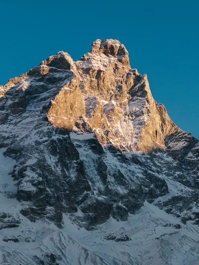 Chalet Breithorn: un santuario di emozioni e pace a Cervinia