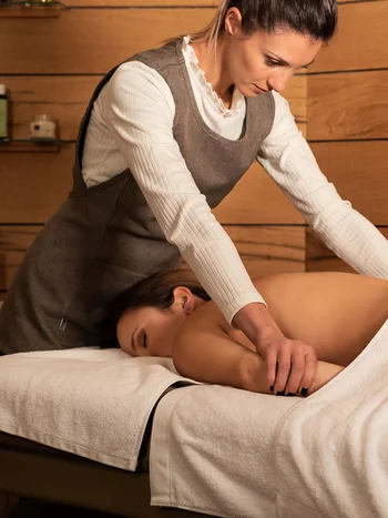 Chalet Cocoon a Chamois: rifugio di charme tra silenzio e natura Chalet Cocoon a Chamois: rifugio di charme tra silenzio e natura